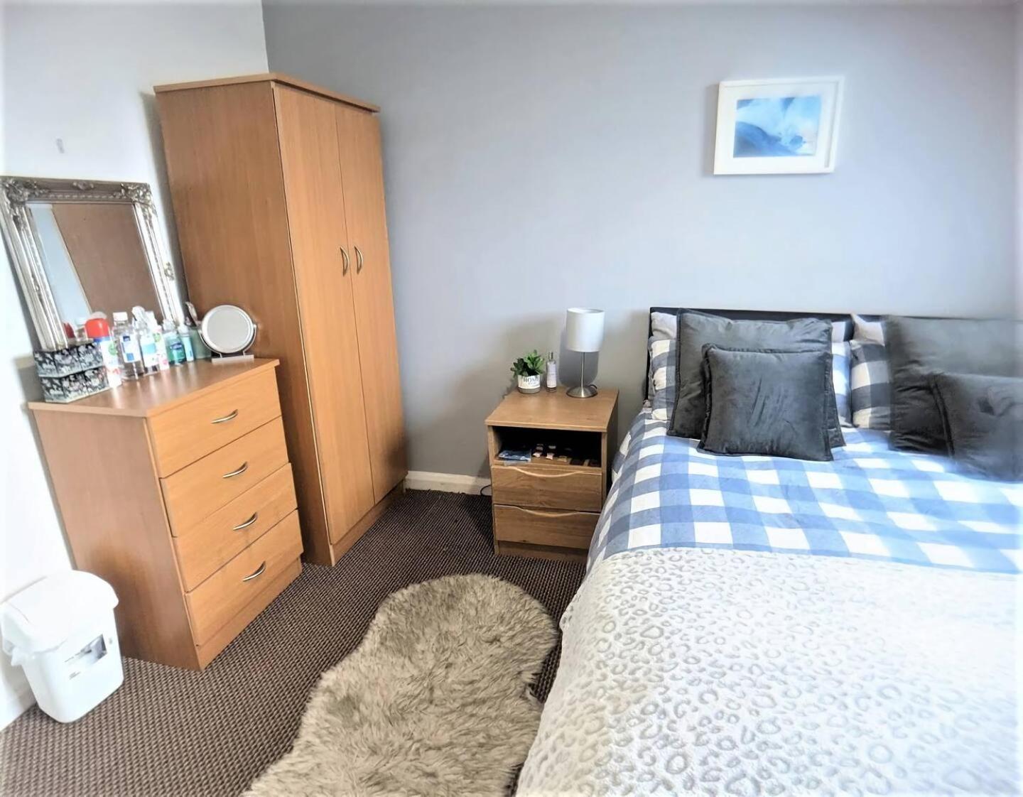 Lovely Guest Rooms In City Centre Liverpool Exterior photo