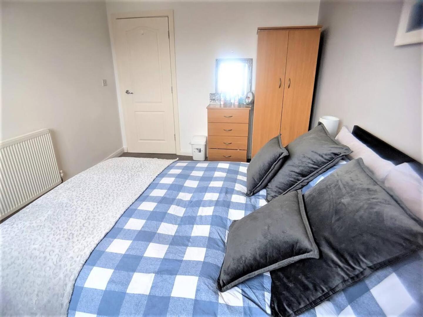 Lovely Guest Rooms In City Centre Liverpool Exterior photo